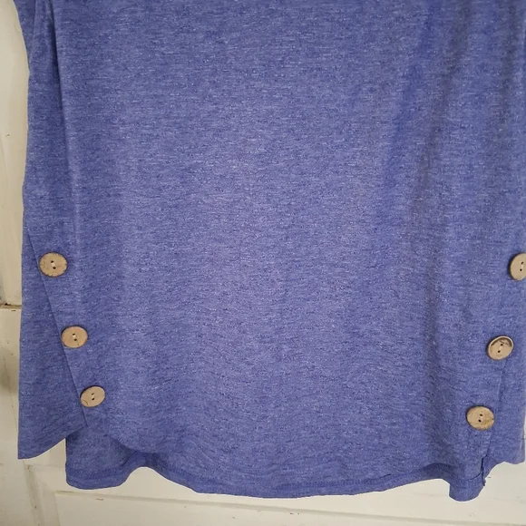 Quinee Women's Blue Nursing Breastfeeding Top with Button Detail - Picture 3 of 12